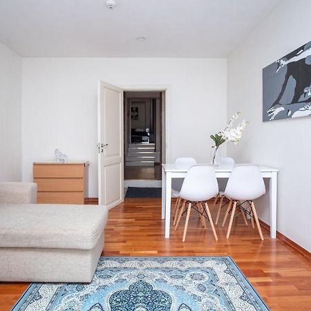 Old Town 2-Bathroom Apartment With Sauna Ταλίν Εξωτερικό φωτογραφία